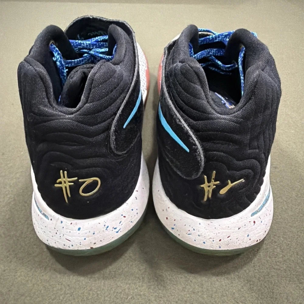 RARE 11.5 Nike Kyrie 2 Doernbecher 2016 No Box CLEAN!!